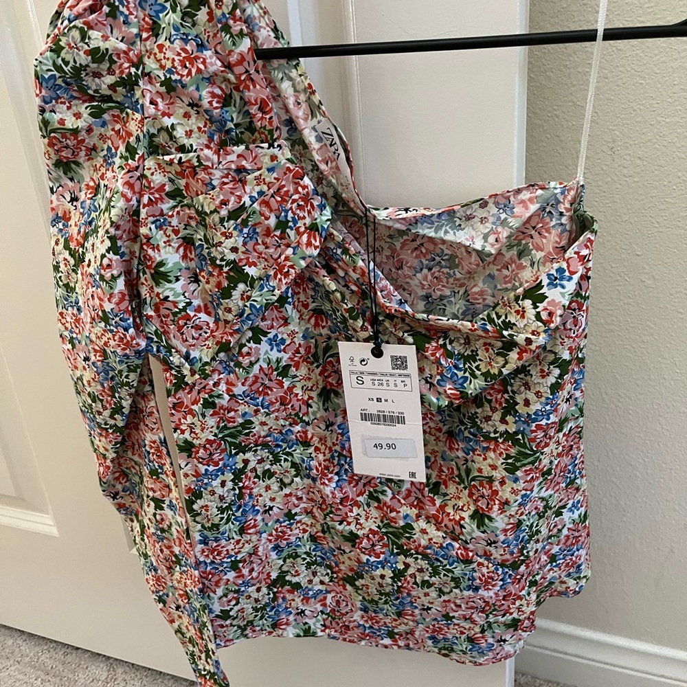 Zara one shoulder floral top
